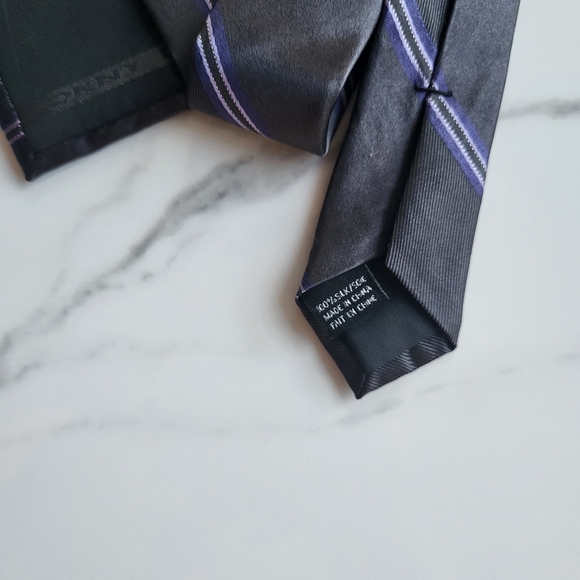DKNY silk grey and purple men's tie - Picture 7 of 7